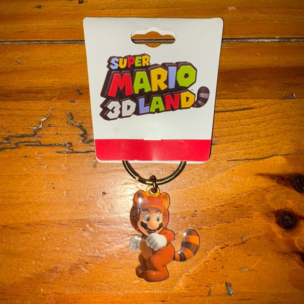Nintendo Super Mario 3D Land Tanooki Key Chain